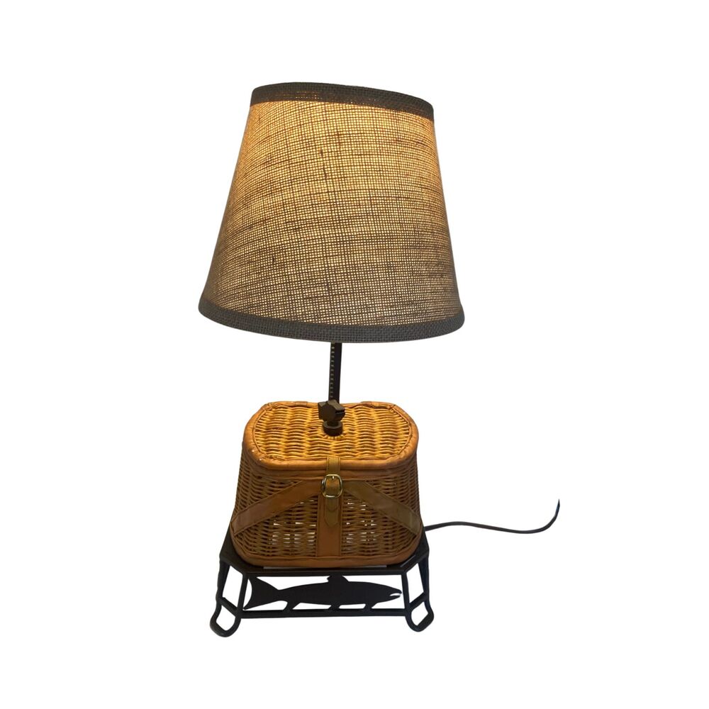 VTG Fly Fishing Wicker Table Lamp Burlap Shade Fish Pull Rustic Cabin
